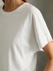 Reiss Lois T-Shirt mit Rundhalsausschnitt aus Baumwolle - Bild 6 von 7