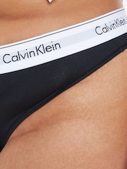 Calvin Klein Klassischer Tanga mit Schriftzug - Bild 3 von 5