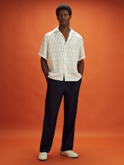 Reiss x McLaren F1 Team White Multi Monte Carlo Exclusive Cuban Collar Shirt - Image 3 of 7