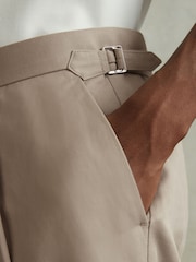 Reiss Com Cropped-Hose in Relaxed Fit mit umgeschlagenem Saum - Bild 4 von 6