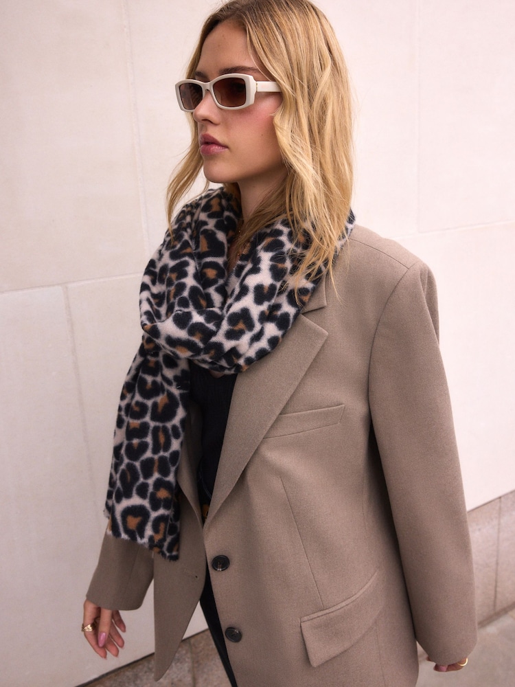 Leopard Midweight Scarf - Image 4 of 4