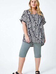 Roman Green Curve Knee Length Stretch Shorts - Image 4 of 5