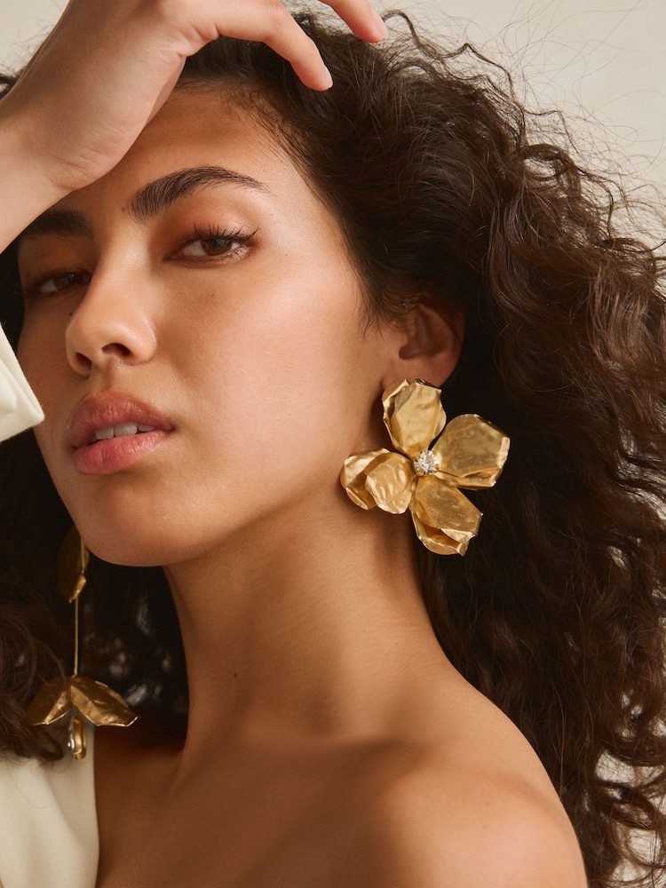 Goldfarben - Mismatch Flower Drop Earrings Made With Recycled Iron and Zinc - Bild 2 von 6