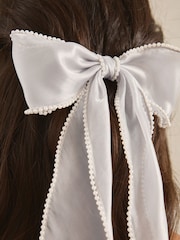Silver Tone Pearl Bow Clip - Image 4 of 6