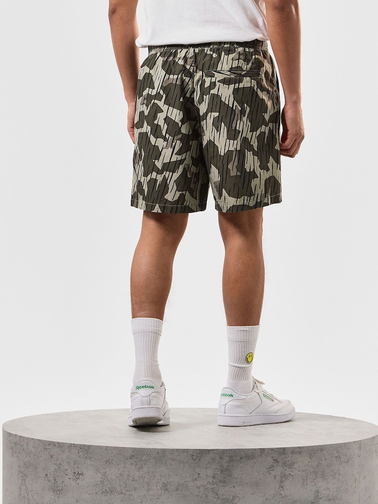Weekend Offender Mens Green Rain Camo Anzio Camo Shorts - Image 2 of 6