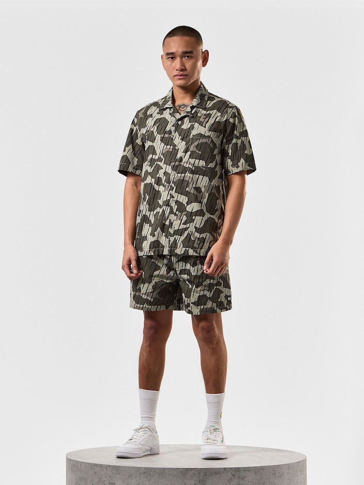 Weekend Offender Mens Green Rain Camo Anzio Camo Shorts - Image 3 of 6