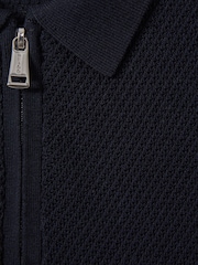 Angkatan laut - Kemeja Polo Reiss Ivor Textured Quarter Zip - Gambar 5 dari 5