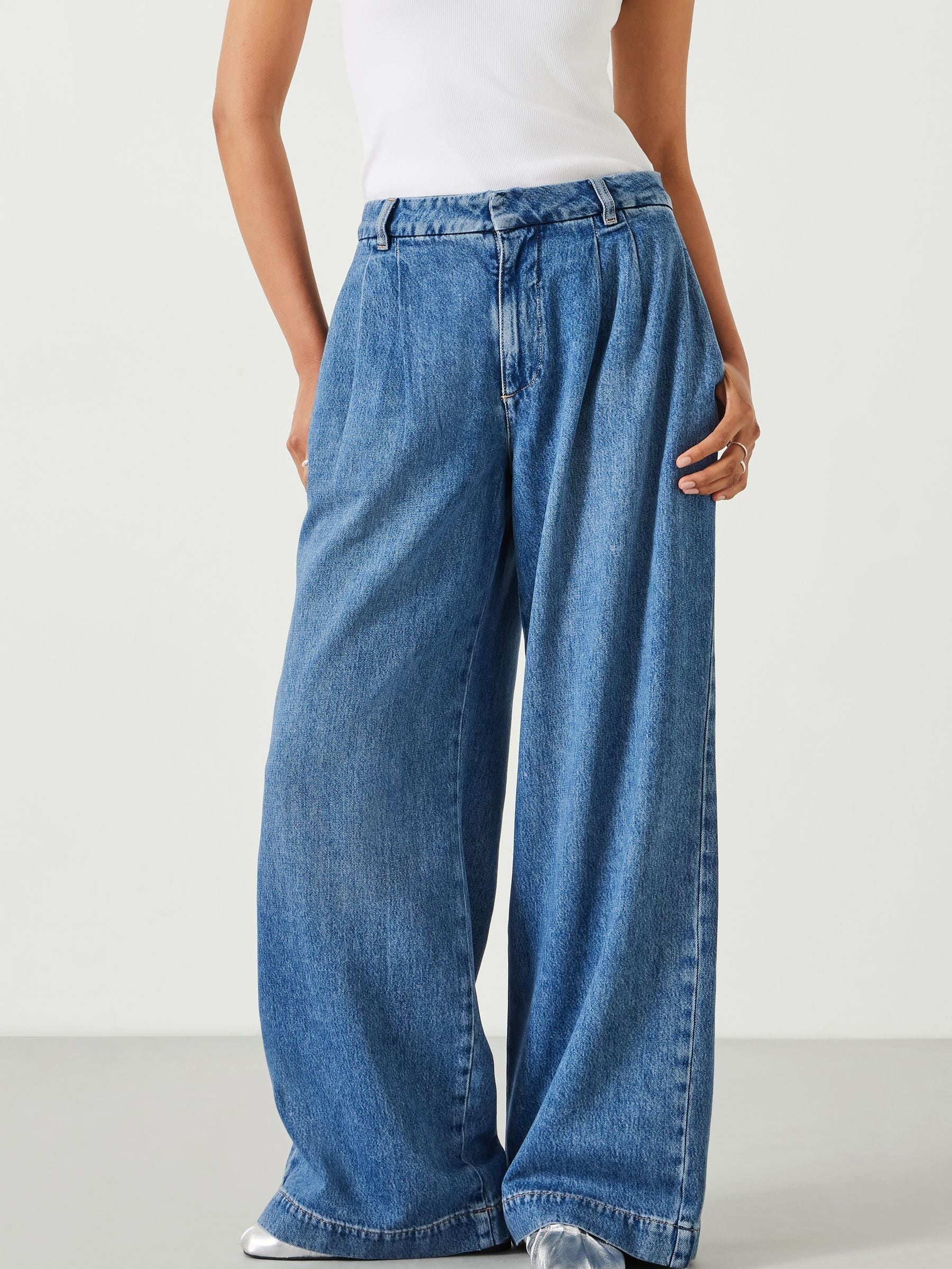 NULLUS SS25/Belted Large Pleated Trousers | hypeofficial