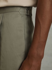 Reiss Sage Con Cotton/Linen Blend Adjuster Shorts - Image 4 of 6
