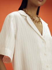 Reiss x McLaren F1 Team White Multi Monte Carlo Exclusive Cuban Collar Shirt - Image 4 of 9