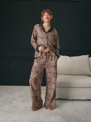 Rockett St George Satin-Pyjama mit durchgehender Knopfleiste - Image 2 of 12