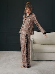 Rockett St George Satin-Pyjama mit durchgehender Knopfleiste - Image 3 of 12
