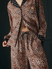 Rockett St George Satin-Pyjama mit durchgehender Knopfleiste - Image 6 of 12