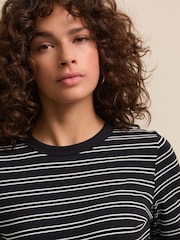 Black/White Essential Long Sleeve Crew Neck 100% Cotton T-Shirt - Image 4 of 6