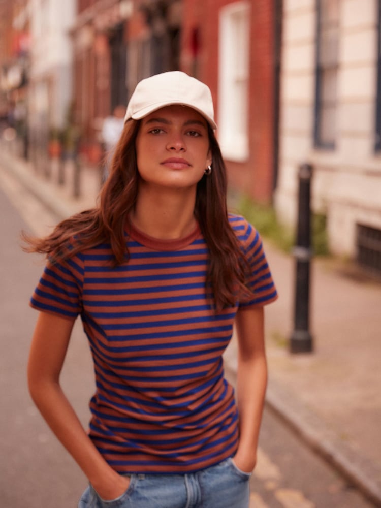Diseño a rayas en azul/naranja óxido - Camiseta básica de algodón puro y manga corta con cuello redondo - Imagen 2 de 6 Diseño a rayas en azul/naranja óxido - Camiseta básica de algodón puro y manga corta con cuello redondo - Imagen 2 de 6
