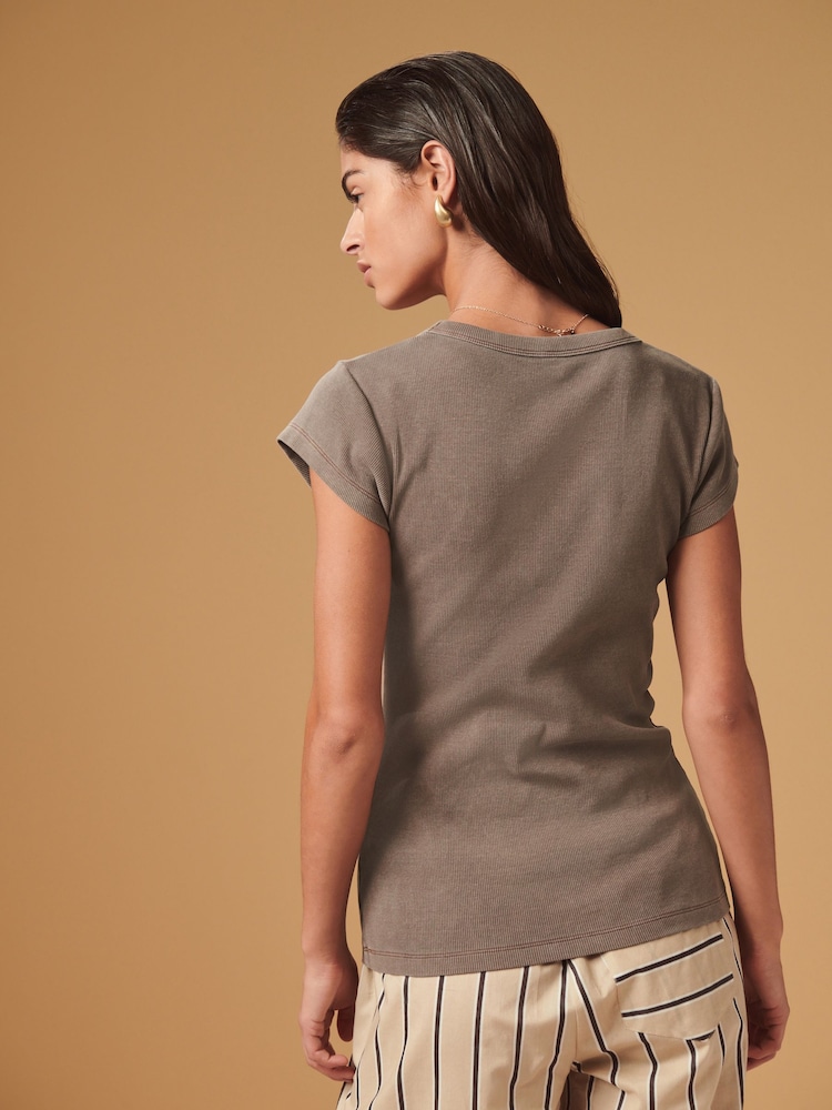 Chocolate Brown Slim Fit Scoop Neck Stretch Rib Short Sleeve T-Shirt - Image 4 of 7