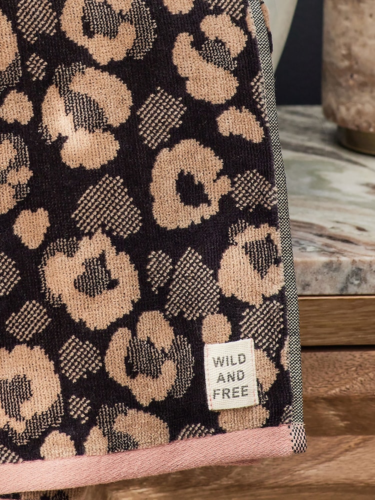 Brown Leopard Animal Pattern 100% Cotton Towel - Image 2 of 3