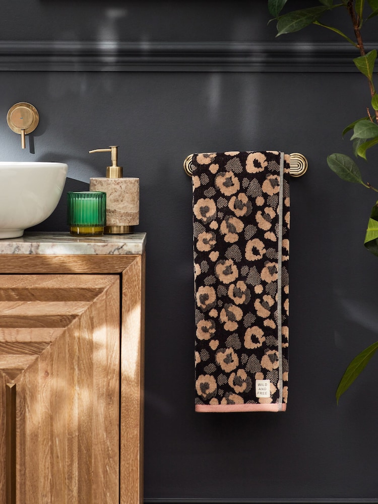 Brown Leopard Animal Pattern 100% Cotton Towel - Image 3 of 3