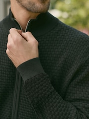 črna - v standardnem krogu Teksturiran pulover s TENCEL-om™ - Slika 6 iz 9