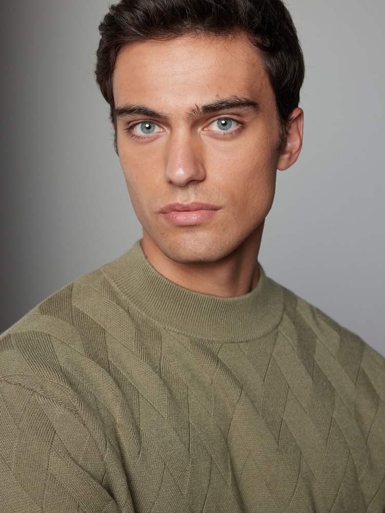 Grün - Premium-Strickpullover mit weicher Textur und Rundhalsausschnitt in normaler Passform - Image 5 of 7
