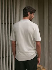 رمادي ثلجي - Regular Fit Textured Knit Quarter Zip Polo Shirt - صورة 4 من 8