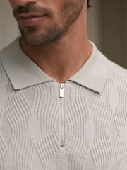 رمادي ثلجي - Regular Fit Textured Knit Quarter Zip Polo Shirt - صورة 5 من 8