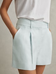 Reiss Blue Lori Viscose-Linen Front Pleat Suit Shorts - Image 3 of 6