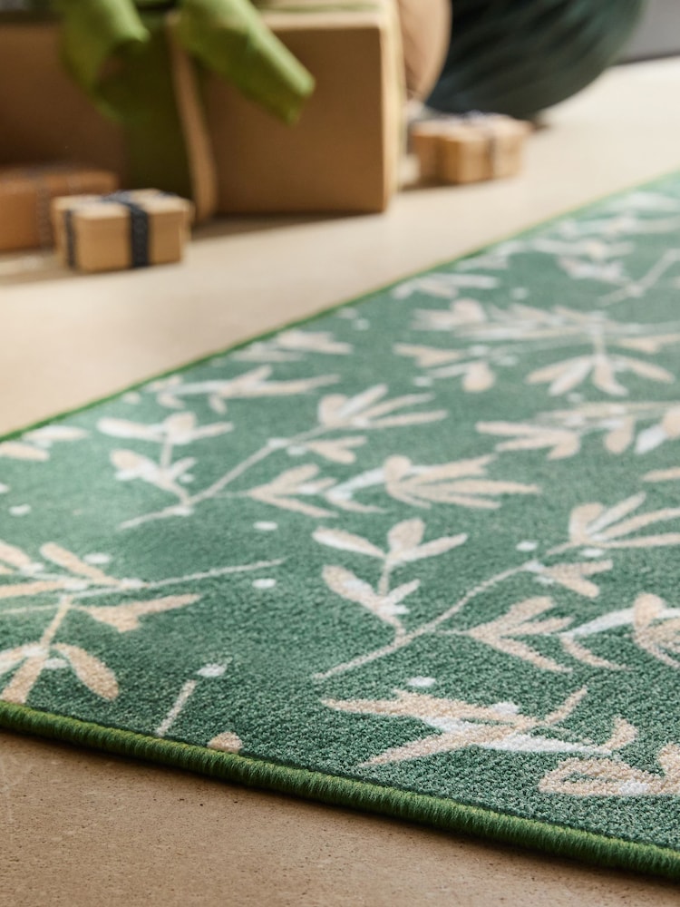 Green Washable Mistletoe Christmas Runner - Image 4 of 5