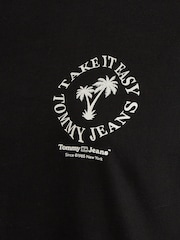 Schwarz - Tommy Jeans Novelty Oversize-T-Shirt - Bild 6 von 6
