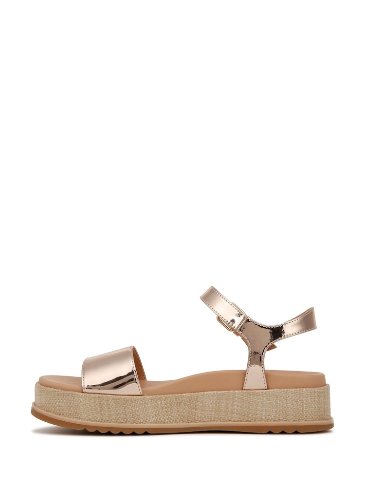 Gold - Naturalizer Zane Sandalen mit Plateausohle - Bild 2 von 7 Gold - Naturalizer Zane Sandalen mit Plateausohle - Bild 2 von 7