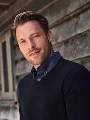 Pure Collection 100% Cashmere V-Neck Jumper - Image 2 of 3
