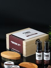 Mo Bros Wooden Signature Beard Grooming Collection Sandalwood - Image 3 of 5
