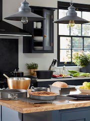 Masterclass Set of 2 Non-Stick Loose Base Sandwich Pans - صورة 2 من 4