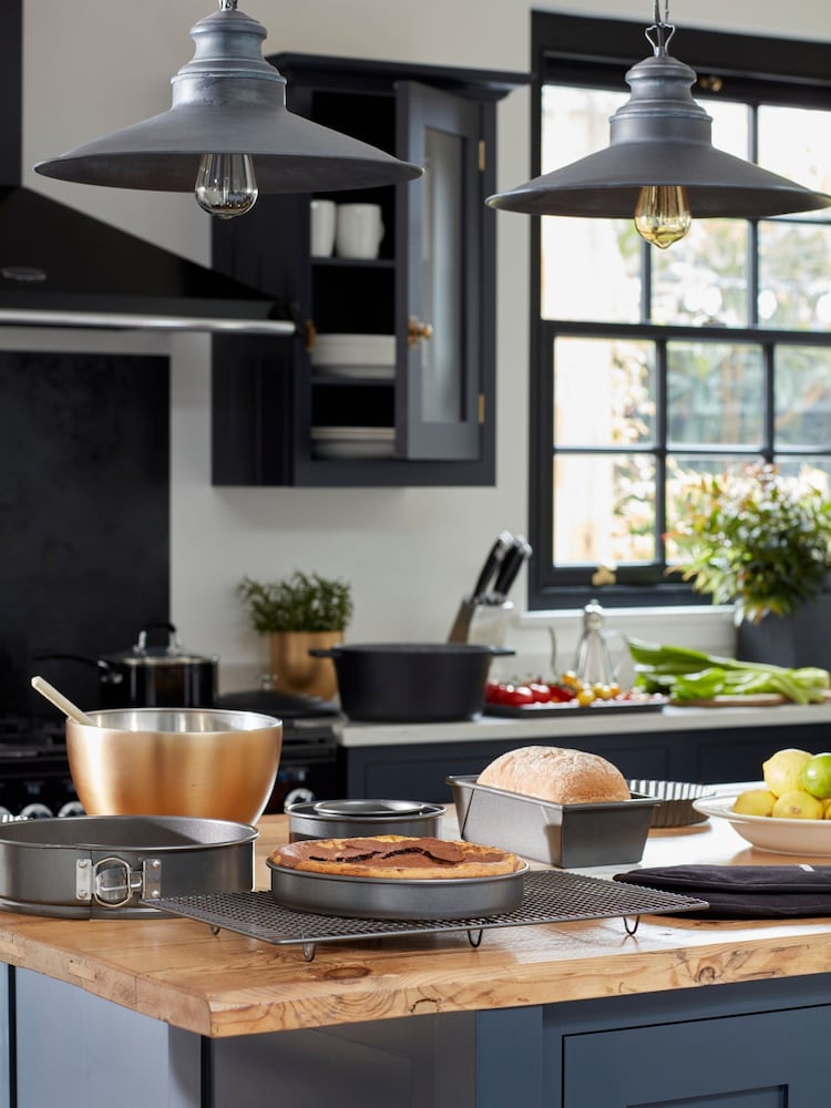 Masterclass Set of 2 Non-Stick Loose Base Sandwich Pans - صورة 2 من 4 Masterclass Set of 2 Non-Stick Loose Base Sandwich Pans - صورة 2 من 4