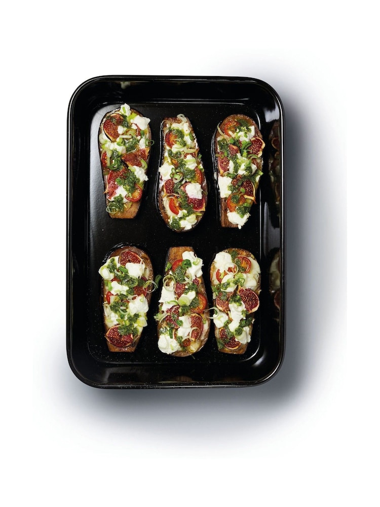 Masterclass Set of 3 Black Vitreous Enamel Non-Stick Cookware - Image 1 of 3 Masterclass Set of 3 Black Vitreous Enamel Non-Stick Cookware - Image 1 of 3