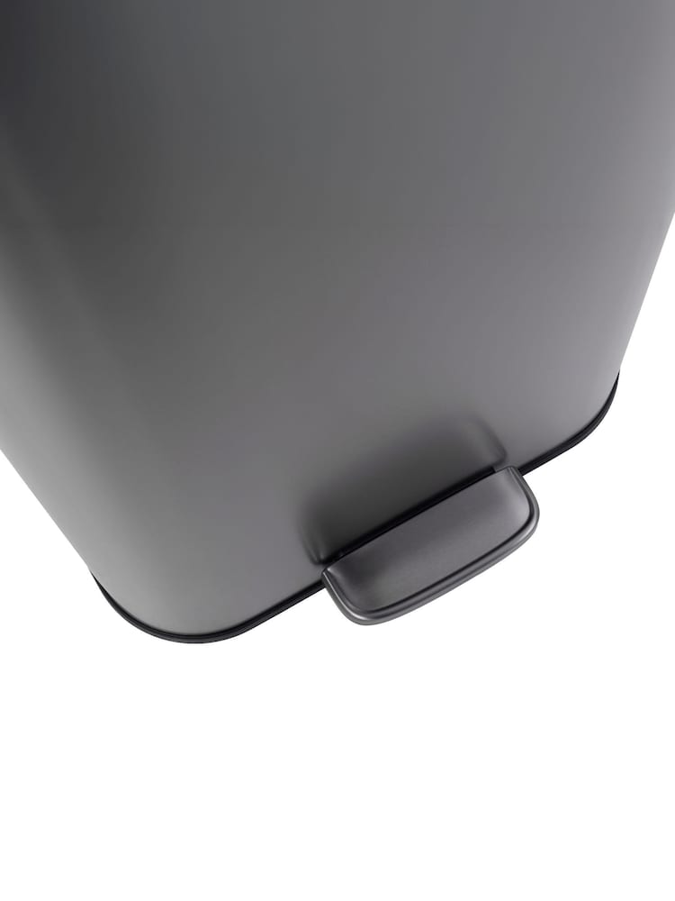 Charles Bentley Silver 30L Slimline Kitchen Pedal Bin - Image 6 of 6