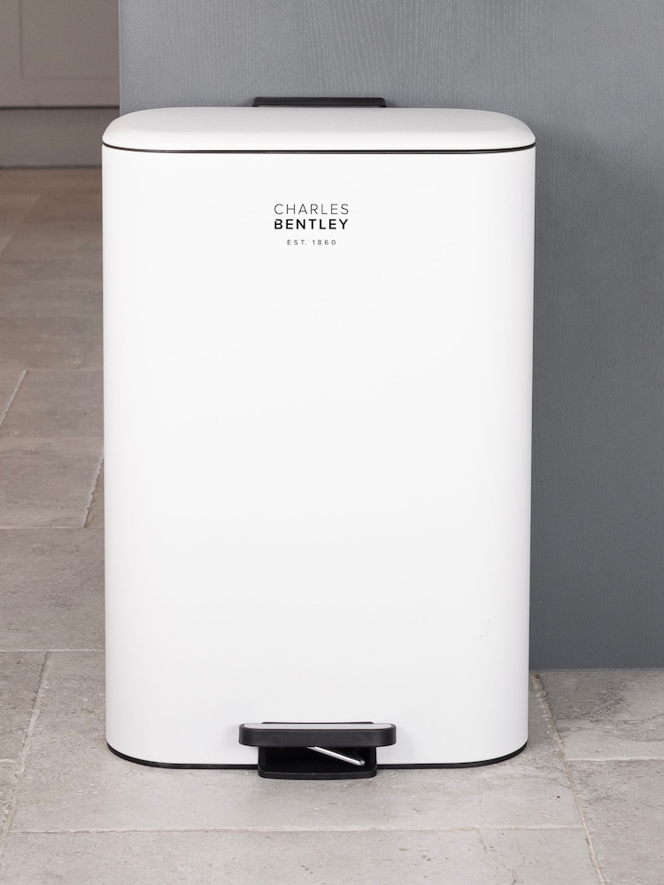 Charles Bentley White 30L Slimline Kitchen Pedal Bin - Image 2 of 6