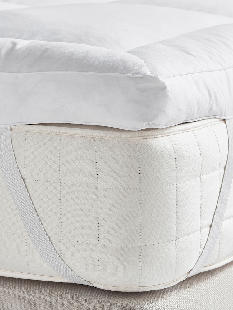 Bedfolk White The Down Alternative Mattress Topper - Image 1 of 4