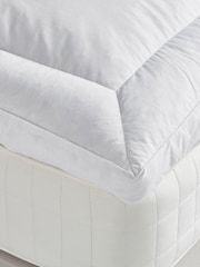 Bedfolk White The Down Alternative Mattress Topper - Image 3 of 4