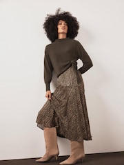 Mint Velvet Green Floral Print Midi Skirt - Image 5 of 7