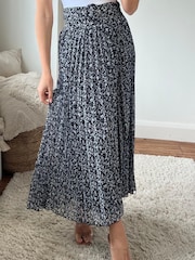 Style Cheat Black Demi Belted Pleated Midi Skirt - Image 4 of 4