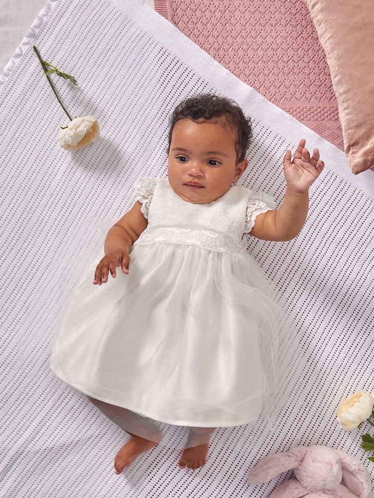 Elfenbein mit Spitze - Lipsy Baby Kleid für Blumenmädchen - Bild 2 von 6 Elfenbein mit Spitze - Lipsy Baby Kleid für Blumenmädchen - Bild 2 von 6