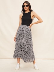 Friends Like These Grey Pleated Summer Midi Skirt - Image 3 of 4