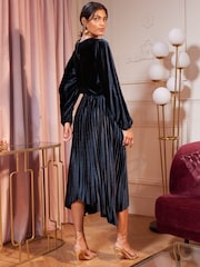 Love & Roses Navy Velvet Hankie Hem Long Sleeve Pleated Midi Dress - Image 3 of 4
