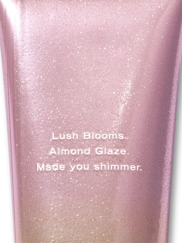 Victoria's Secret Velvet Petals Shimmer Body Lotion 236ml - Image 2 of 3