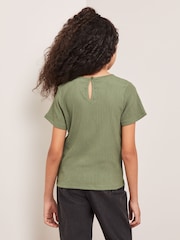 Зеленый хаки - Lipsy Eyelet Short Sleeve Top (5-16yrs) - Изображение 3 из 4