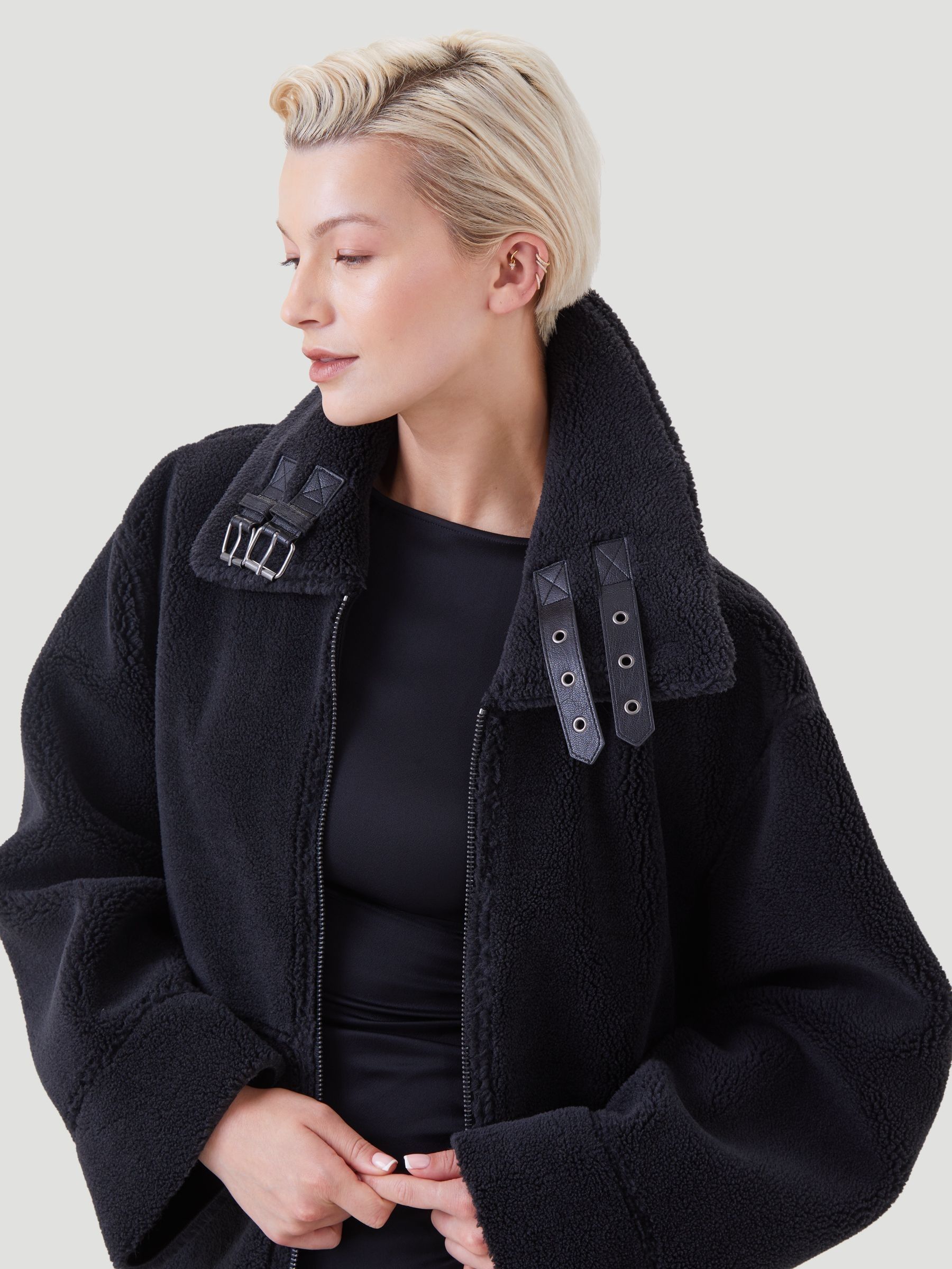 Buy Kaldtvaer Black Askim Oversized Reversible Aviator