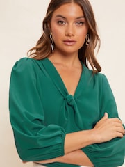 Groen - Friends Like These blouse met V-hals, 3/4-mouwen en strik aan de voorkant - Image 1 of 5