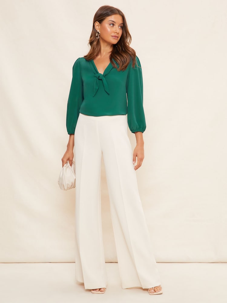 Groen - Friends Like These blouse met V-hals, 3/4-mouwen en strik aan de voorkant - Image 3 of 5