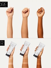 St. Tropez Gradual Tan Classic Firming Lotion Medium/Dark 200ml - Image 2 of 5